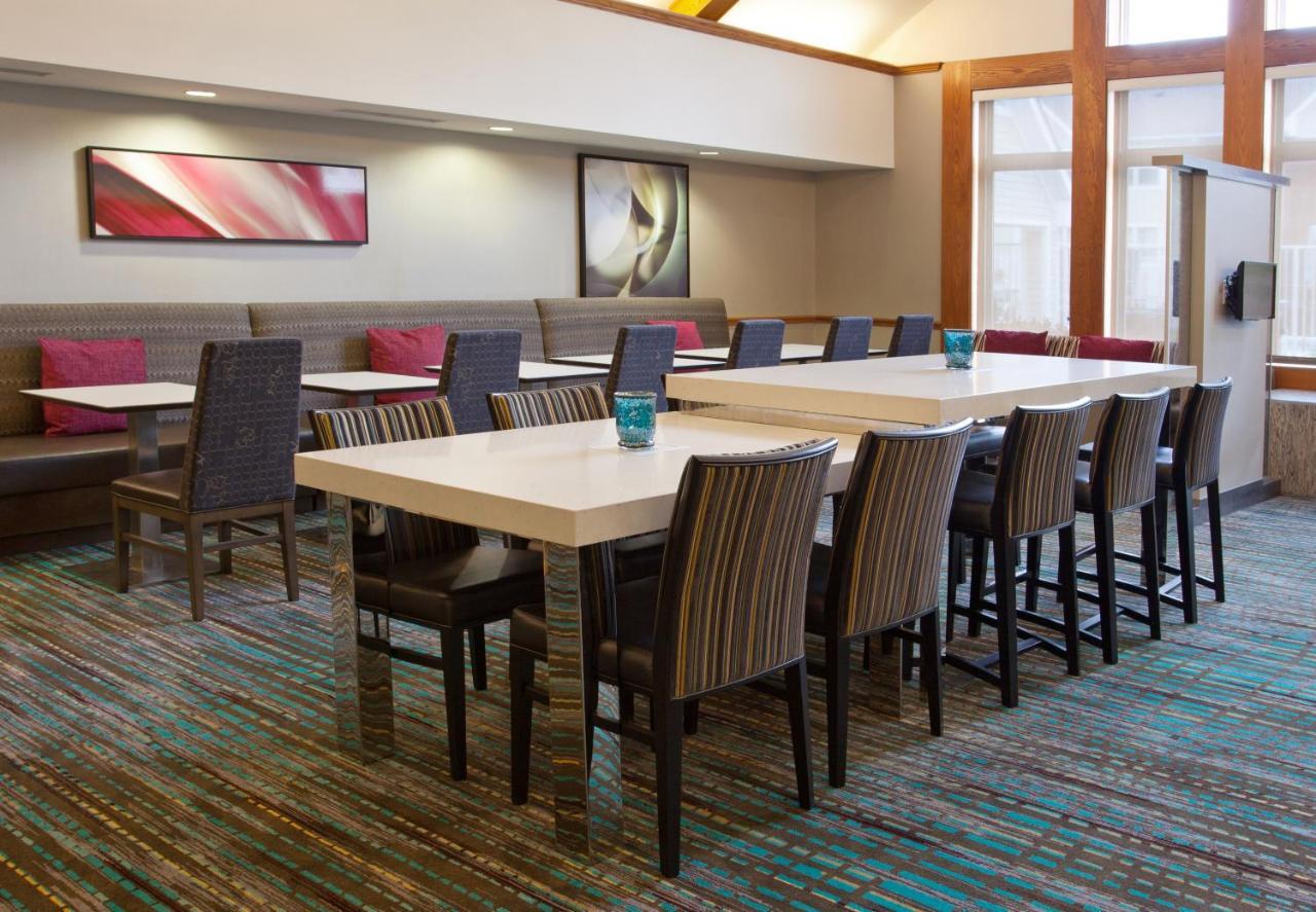 Residence Inn By Marriott Pittsburgh Airport Робинсон-Тауншип Экстерьер фото