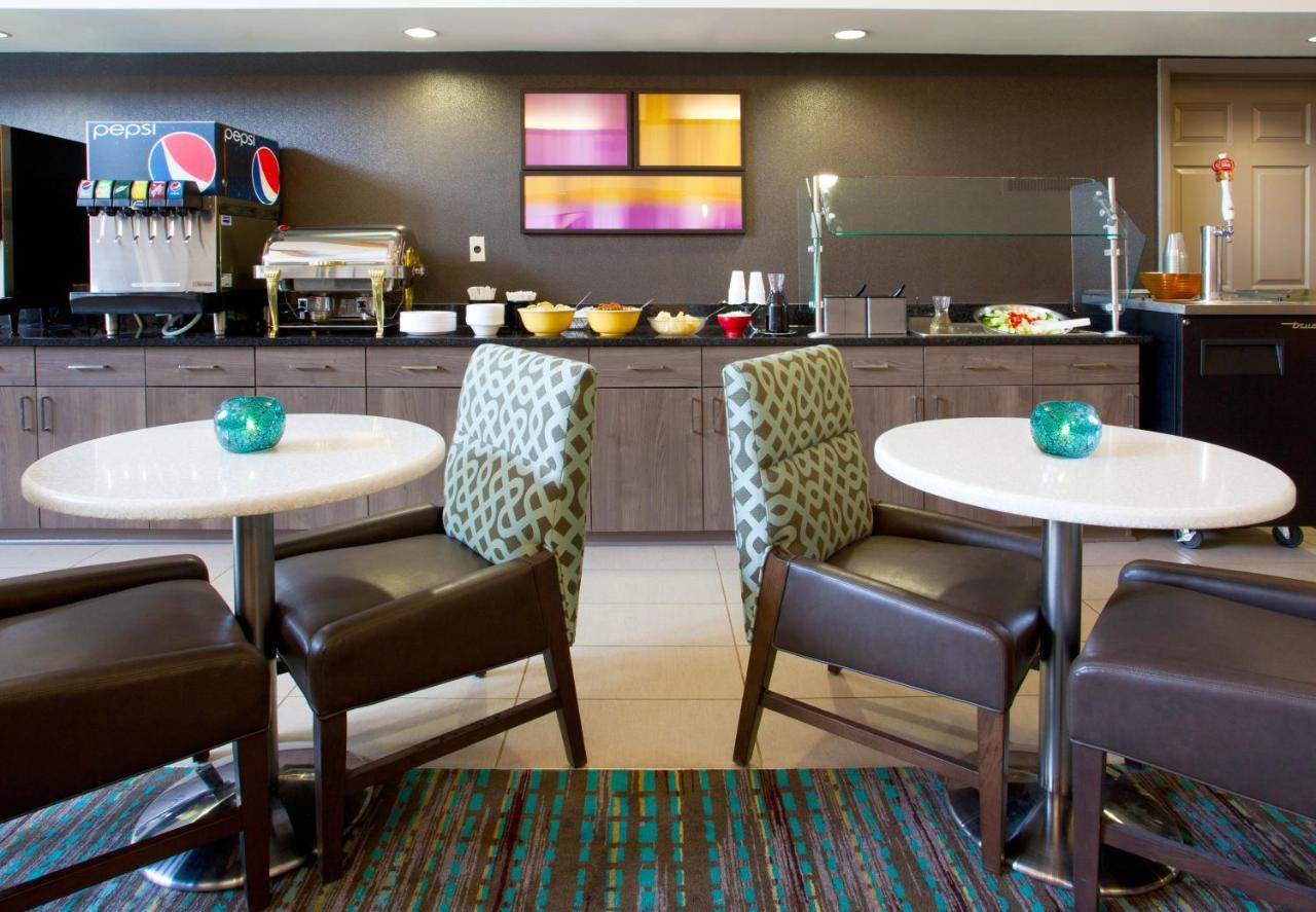 Residence Inn By Marriott Pittsburgh Airport Робинсон-Тауншип Экстерьер фото